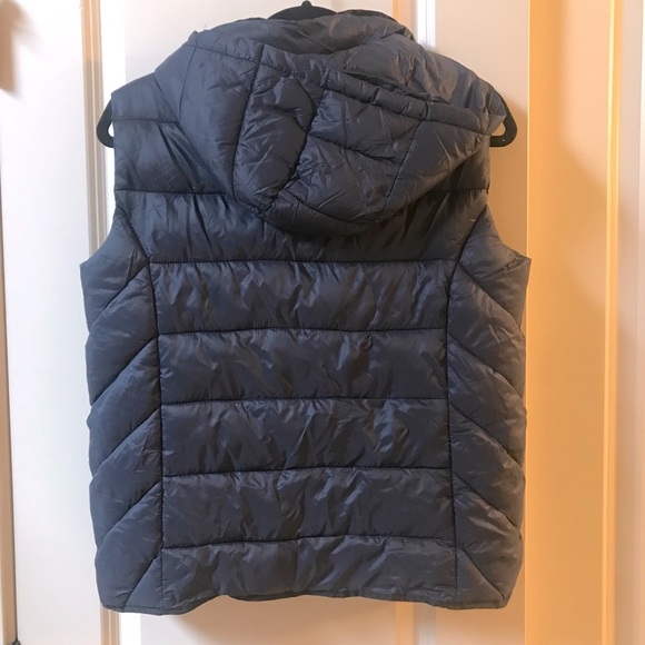 Like New Navy Puffer Vest - Picture 2 of 7